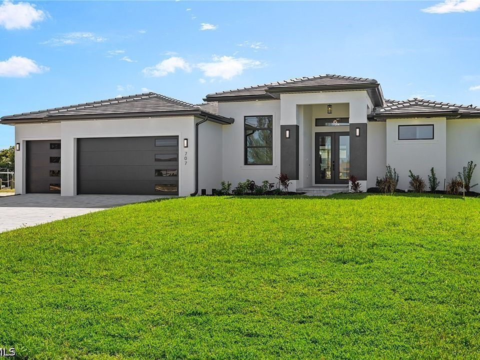 1st image of 707 NW 38th Ave