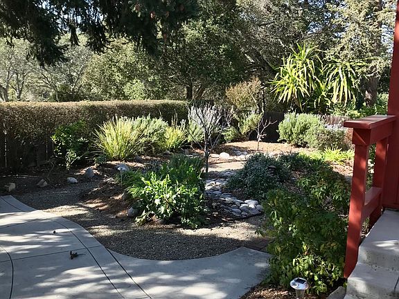 Front Landscaped area on Lupin