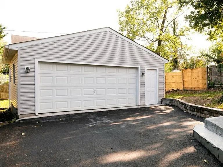 31 Belfast Rd — Photo 10