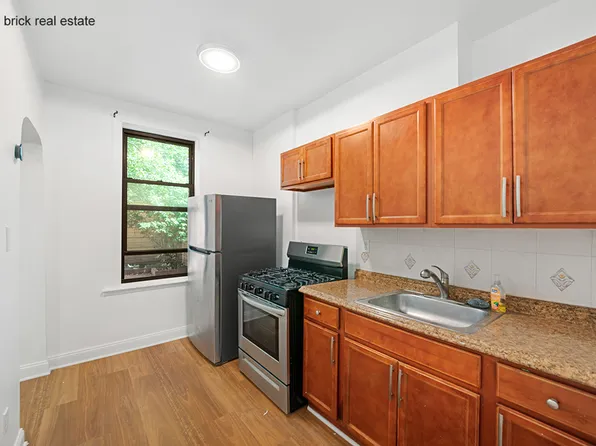 157 4th Avenue 1 image 5 of 6