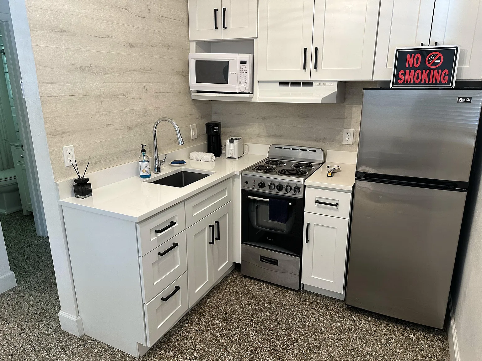 1 bed, 1.0 bath, 400 sqft, $1,770 — Photo 1
