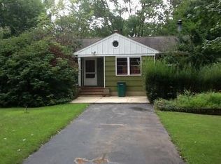 1 Douglas Ct, Flemington, NJ 08822