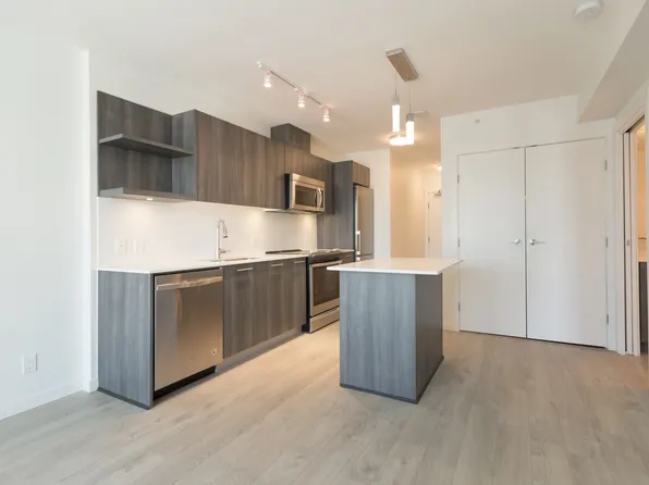685 Pacific Blvd, Vancouver, BC