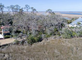 412 Hawkins Island Dr, Saint Simons Island, GA 31522
