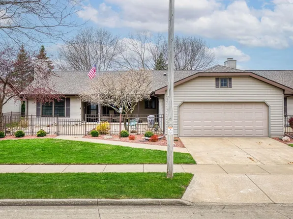 20A Fiesta Ct, Appleton, WI 54911