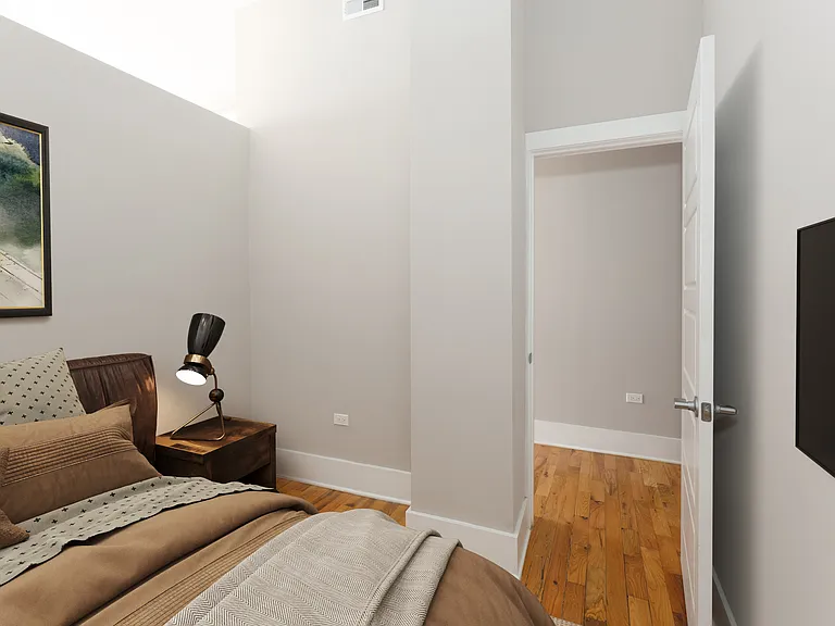 180 W. Adams — Photo 13