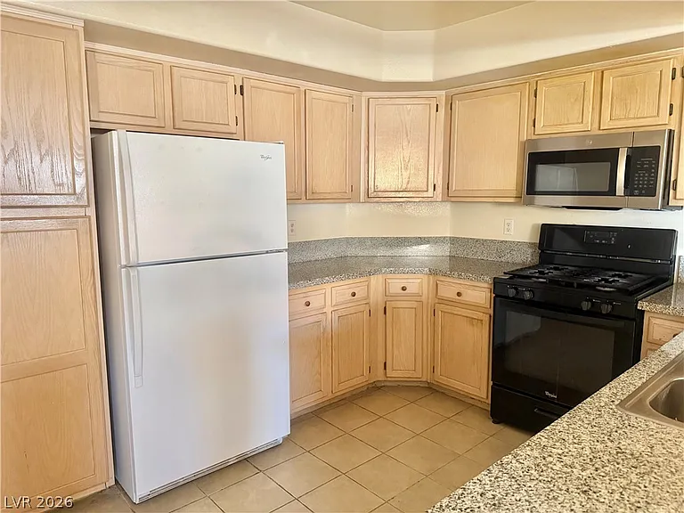 7950 W Flamingo Rd #2030 — Photo 18
