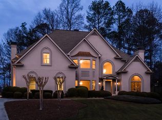 2530 Club Walk Trce, Alpharetta, GA 30022