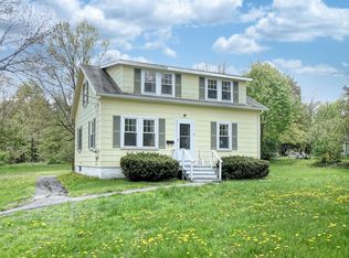 12 Maple St, Hallowell, ME 04347