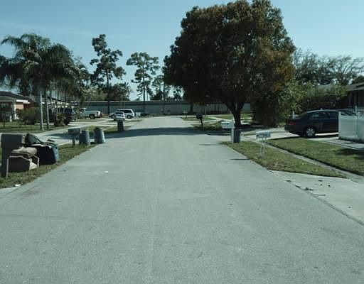 3rd image of 3816 Heather Dr E