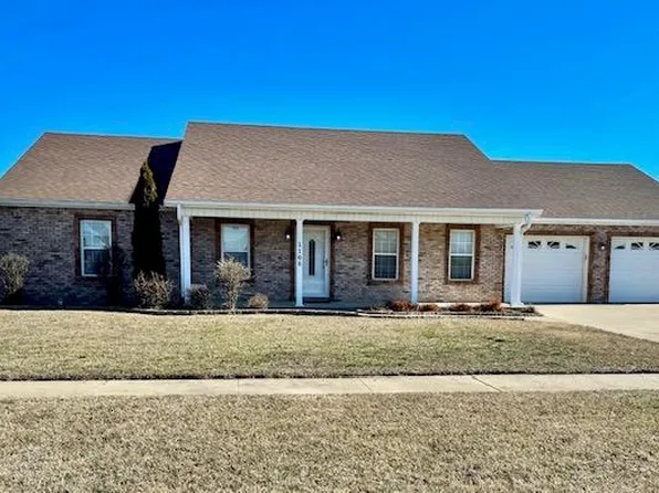 1108 Daffodil St, Sikeston, MO 63801