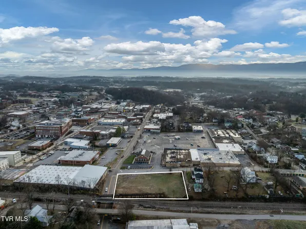 206 S Cutler St, Greeneville, TN 37743