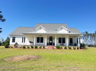 242 Lakeside Cir, Douglas, GA 31535