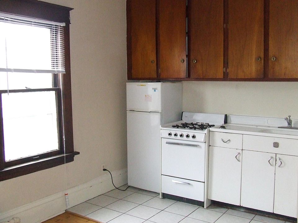 1st image of 1552 Edmund Ave