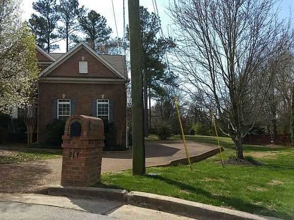 3rd image of 217 Aspenwood Ln