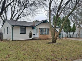 131 San Juan Rd, Carpentersville, IL 60110