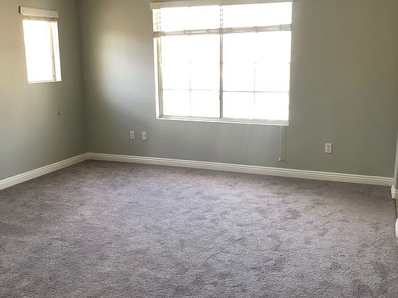 5th image of 51 Belle Maison Ave