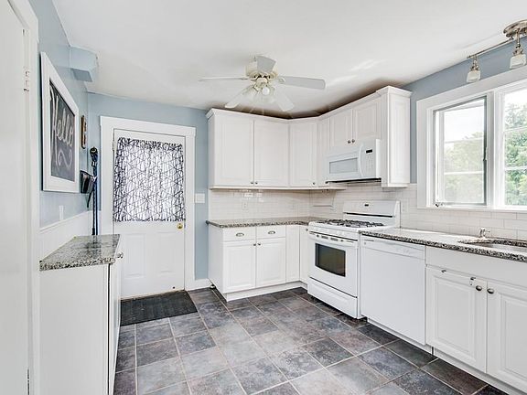 5th image of 18 Kingman St