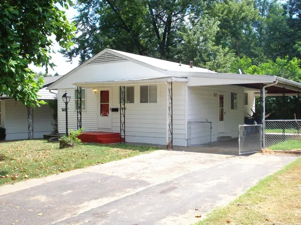 10848 Spring Garden Dr, Saint Louis, MO 63137