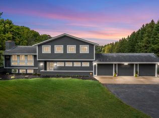 978 Western Ave, Cedarburg, WI 53012