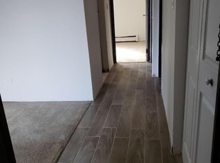 343 W Hawthorne Cir APT 2, Mount Prospect, IL 60056