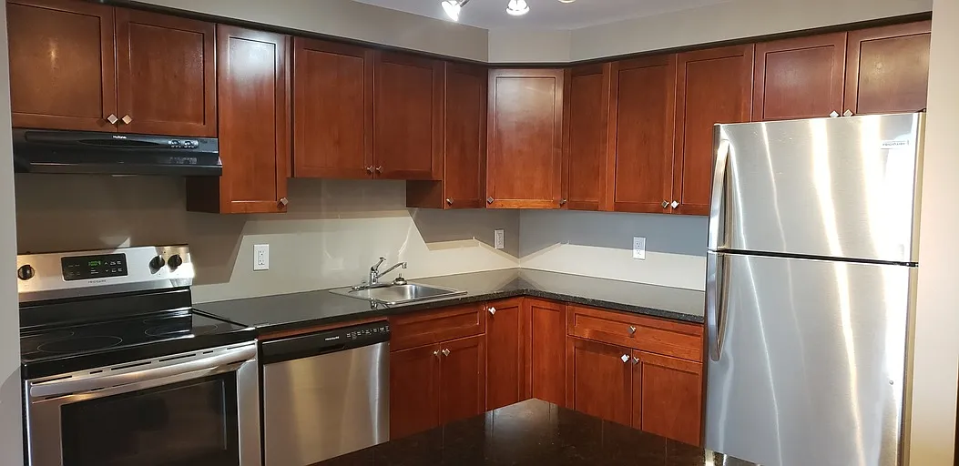 2 bed, 1.0 bath, $1,351 — Photo 2