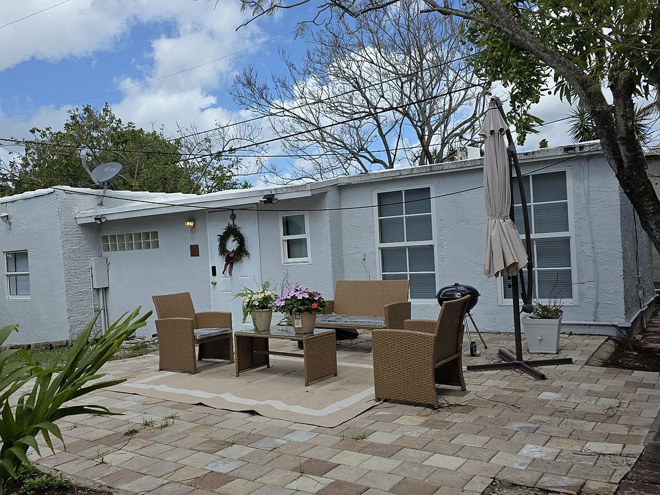 1st image of 621 Forest Hill Blvd #2