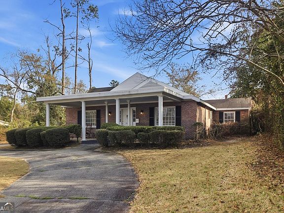 3rd image of 607 Mack Dr