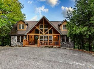 60 Mayberry Cir #13, Reeds Spring, MO 65737