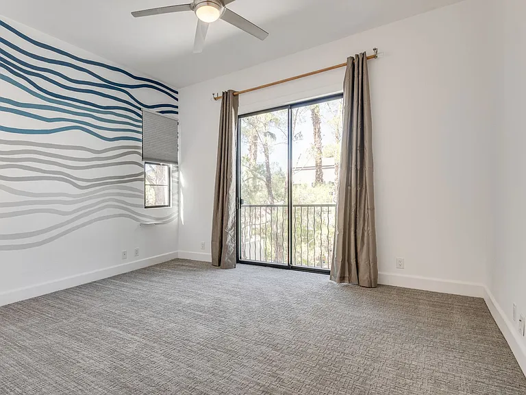 628 Edgebrook Dr — Photo 31