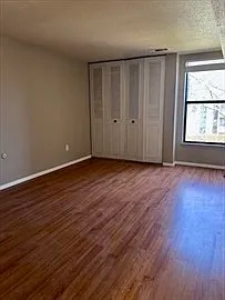 68 Shrewsbury Green Dr #J — Photo 5