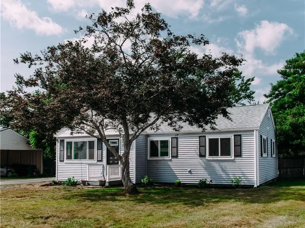 105 Blanchard Ave, Warwick, RI 02888