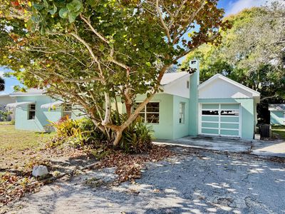 1050 NE Wright Avenue, Jensen Beach, FL, 34957