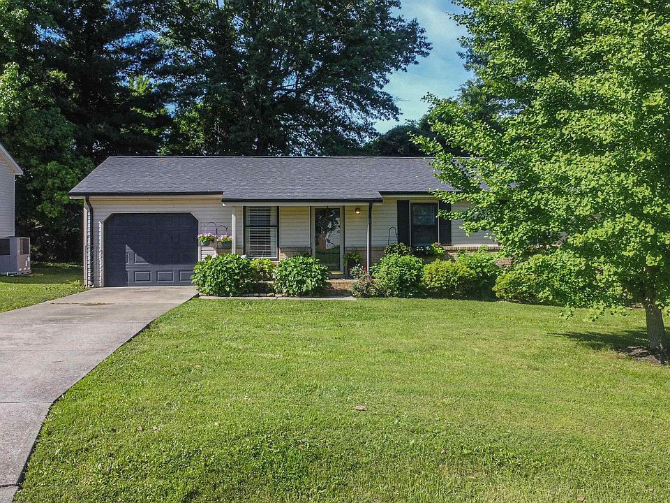 1st image of 255 Windmere Dr