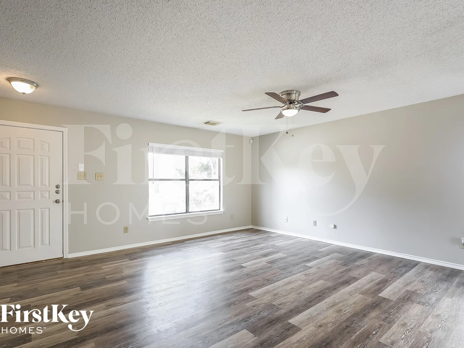 3 bed, 2.5 bath, 2096 sqft, $2,075 — Photo 4