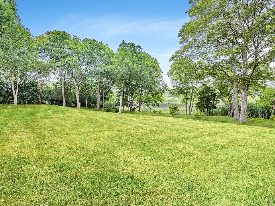 2nd image of 2 Brook Ln