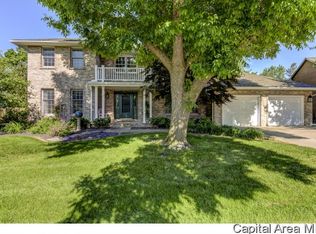 812 Wythe Rd, Springfield, IL 62702