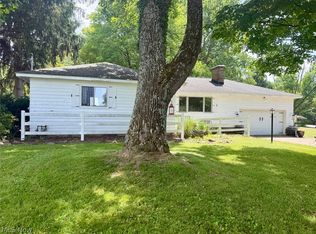 2597 Seifert Lewis Rd SE, Hubbard, OH 44425
