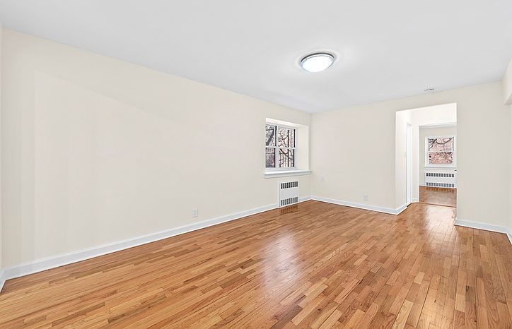 2nd image of 8246 135th St APT 6Y