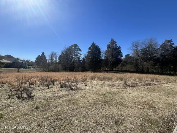101 Meadow Ln, Harriman, TN 37748