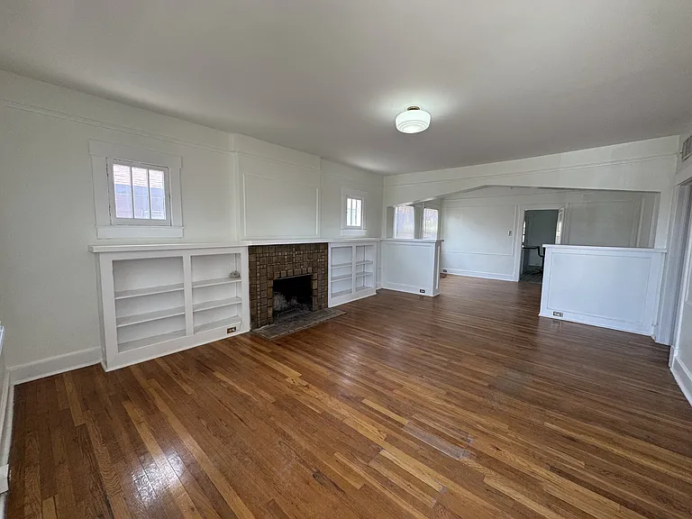 1606 Hawthorne St — Photo 4