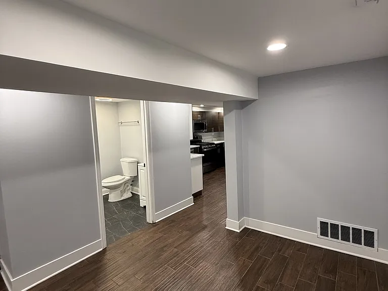 3251 W Evergreen Ave #3 — Photo 4