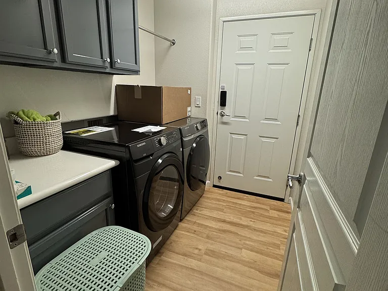 166 W Luna Loca Ln — Photo 4