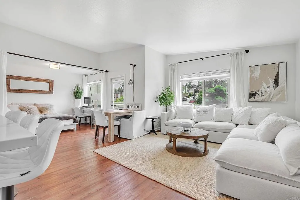1 bed, 956 sqft, $5,500 — Photo 1