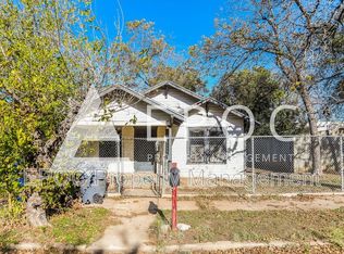 915 N 28th St, Waco, TX 76707
