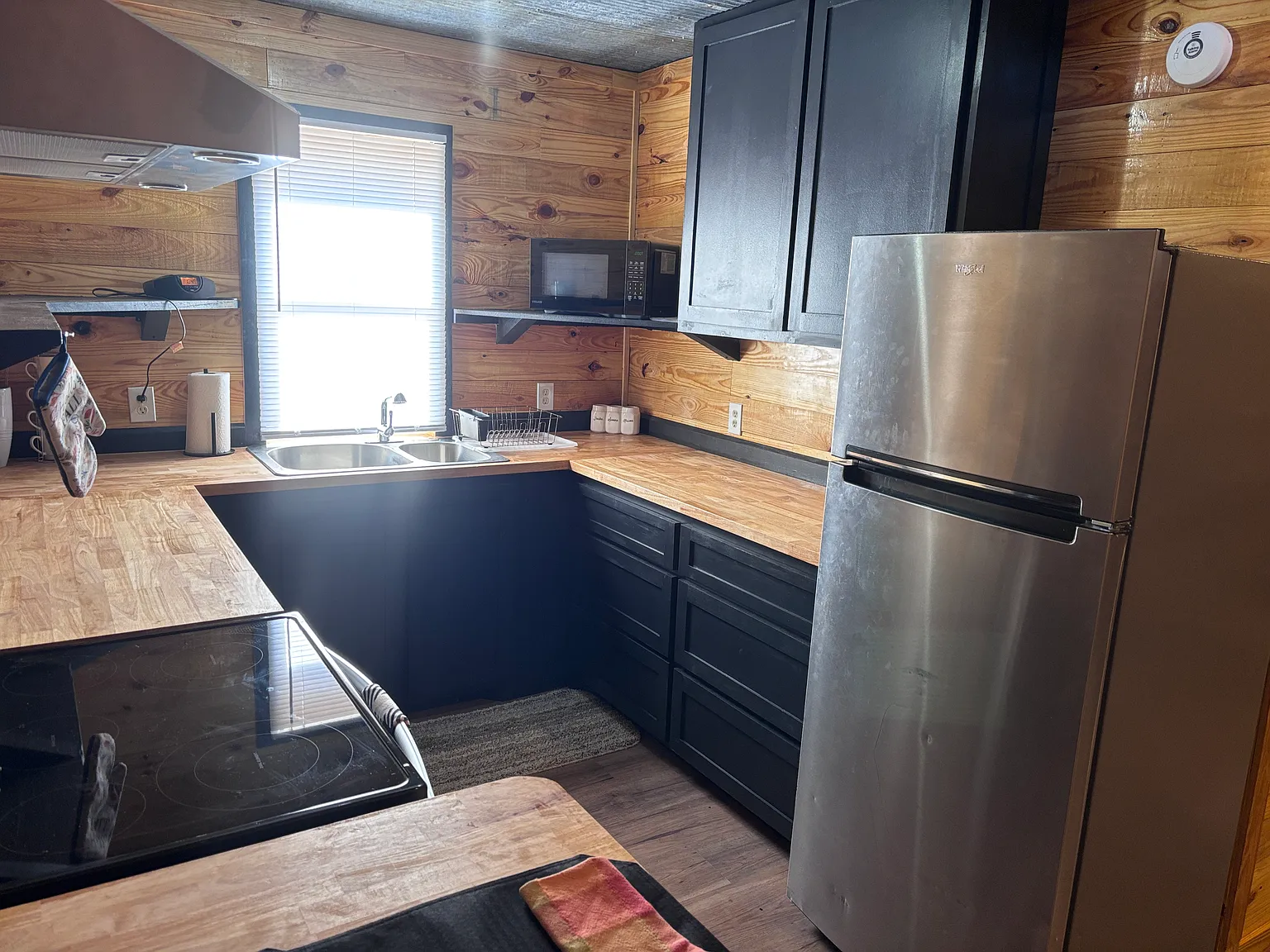 2 bed, $2,300 — Photo 3