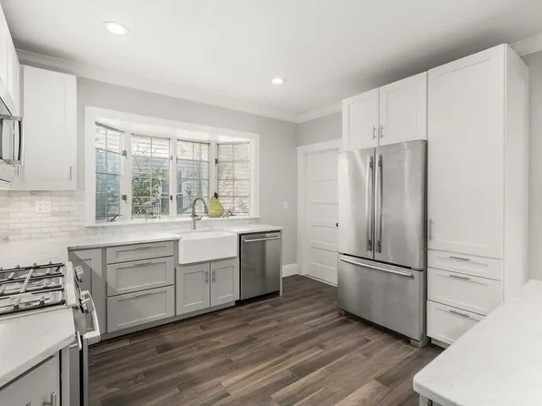 26 Hinckley St #1, Dorchester, MA 02125