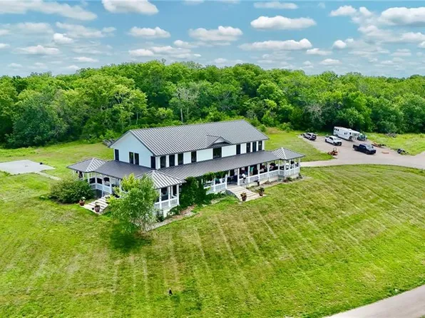 9987 W 351st St, Paola, KS 66071