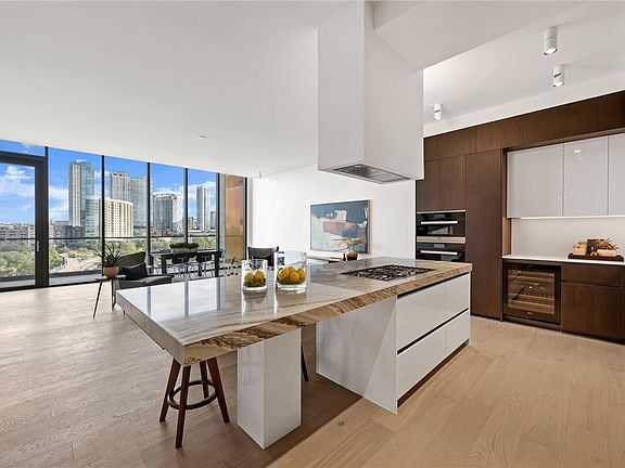 5th image of 1211 W Riverside Dr #7A