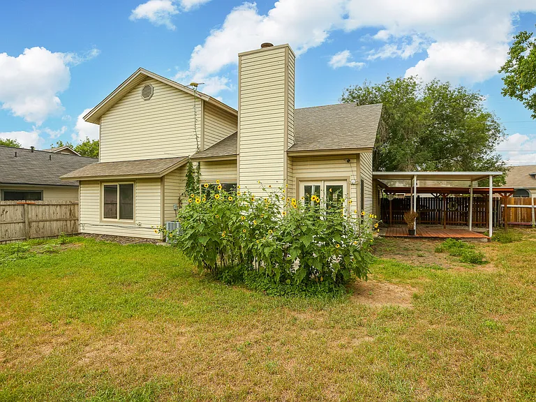 7068 Beech Trail Dr — Photo 21